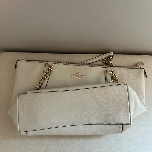 Coach Purse - Picture 4 of 7